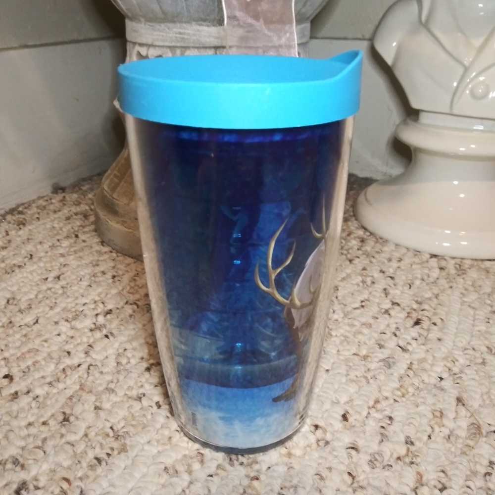 3/$18 Disney's Frozen Themed Child's 16 Oz Insulated Hot/Cold Tervis Cup - Picture 4 of 11
